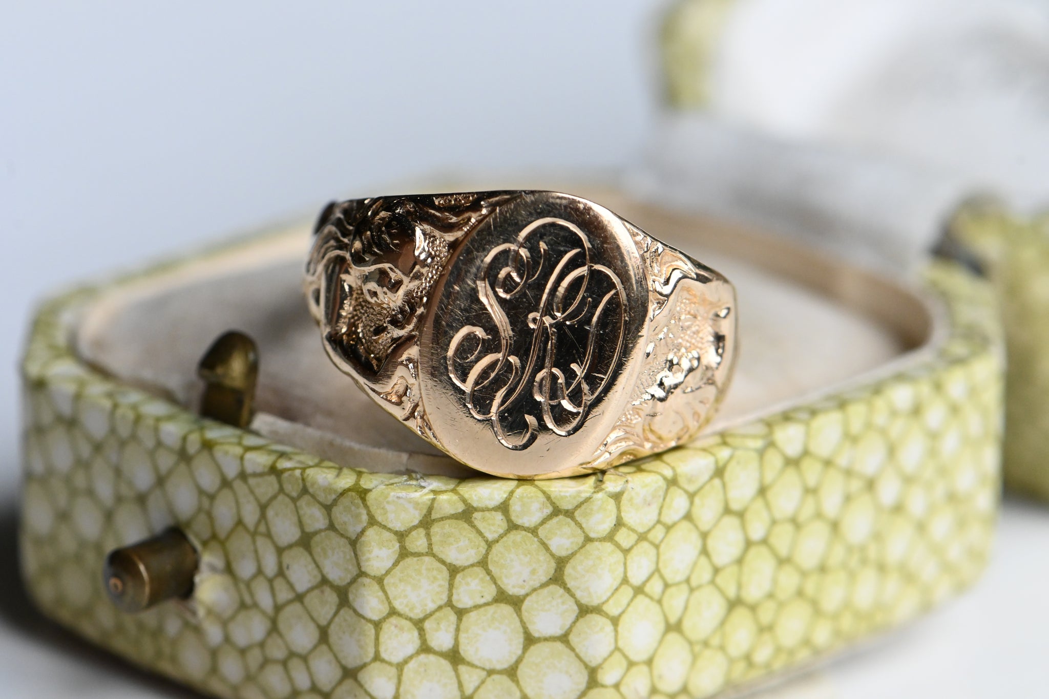 Antique 1910s 14K Art Nouveau female figure signet ring – Jean